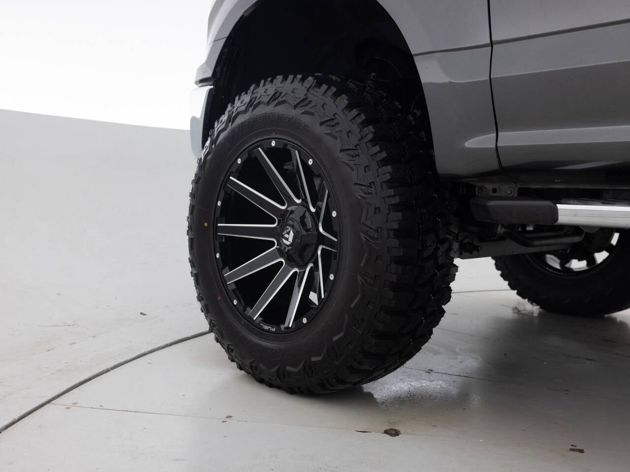 Used 2018 Ford F150 XLT w/ Equipment Group 302A Luxury image 17