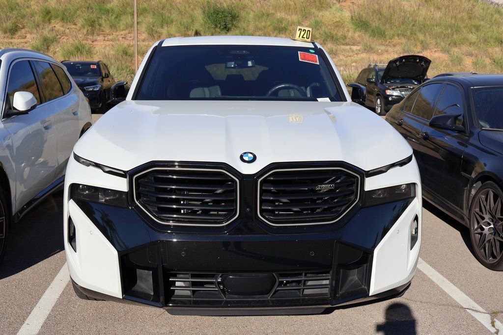 Used 2025 BMW XM image 3