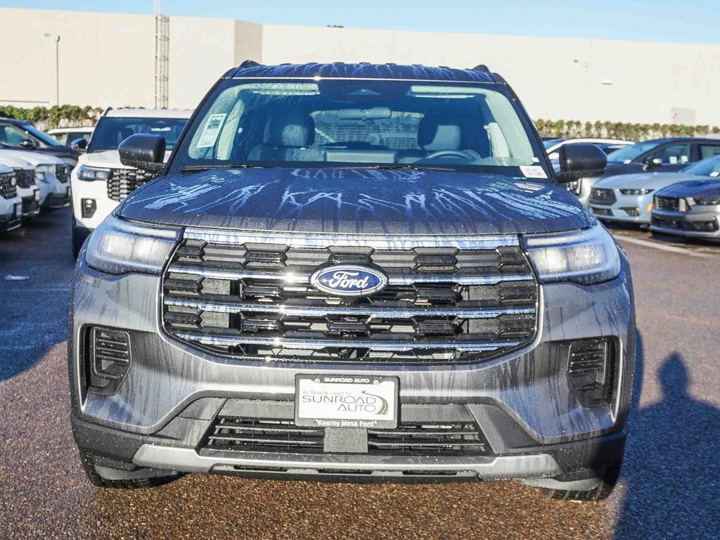 New 2026 Ford Explorer Active RWD image 2