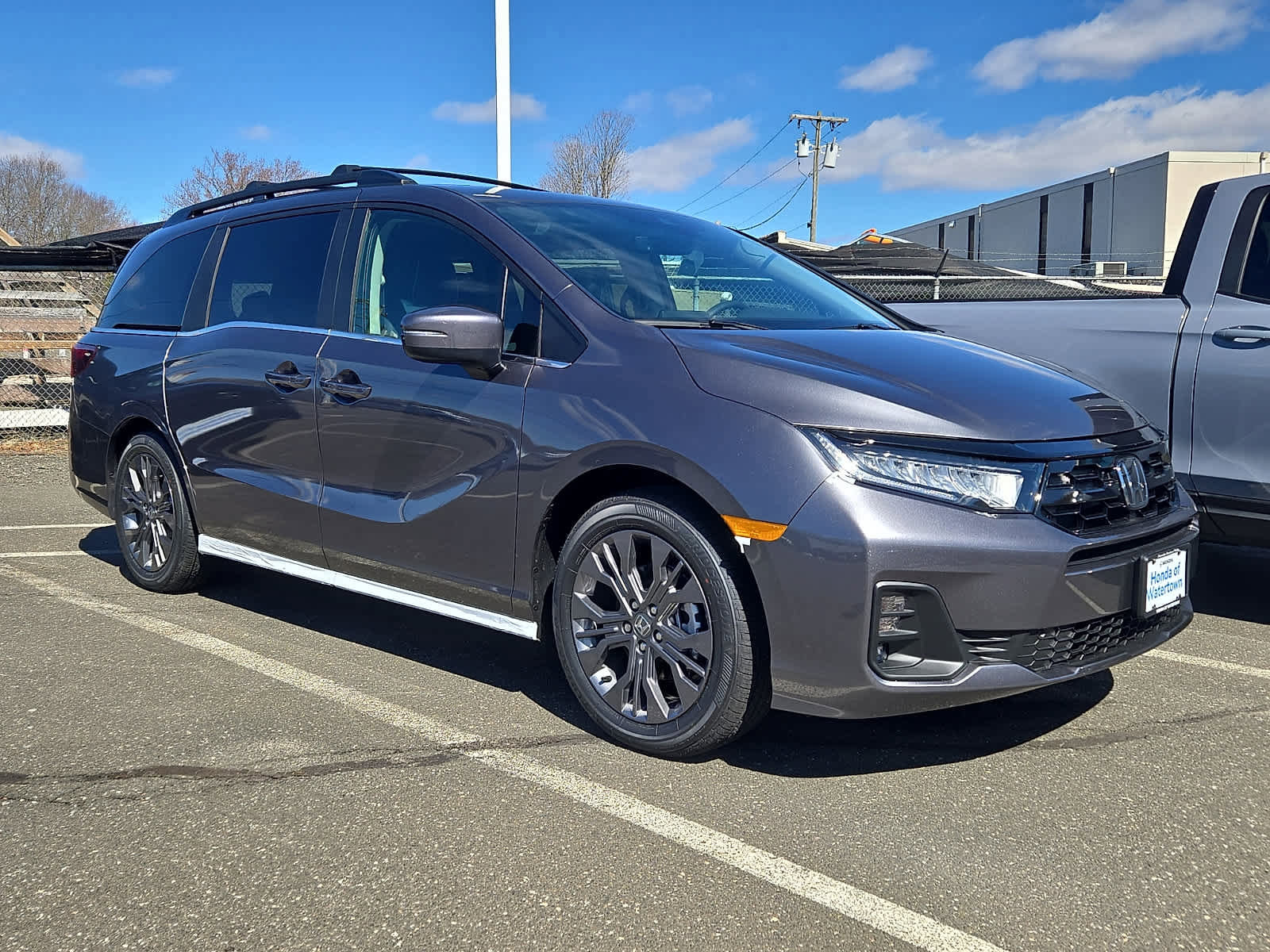 New 2026 Honda Odyssey Touring image 4