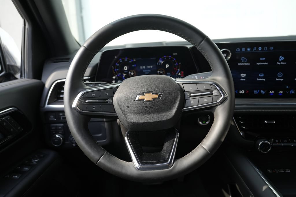 Used 2025 Chevrolet Suburban Premier AWD/4WD image 46