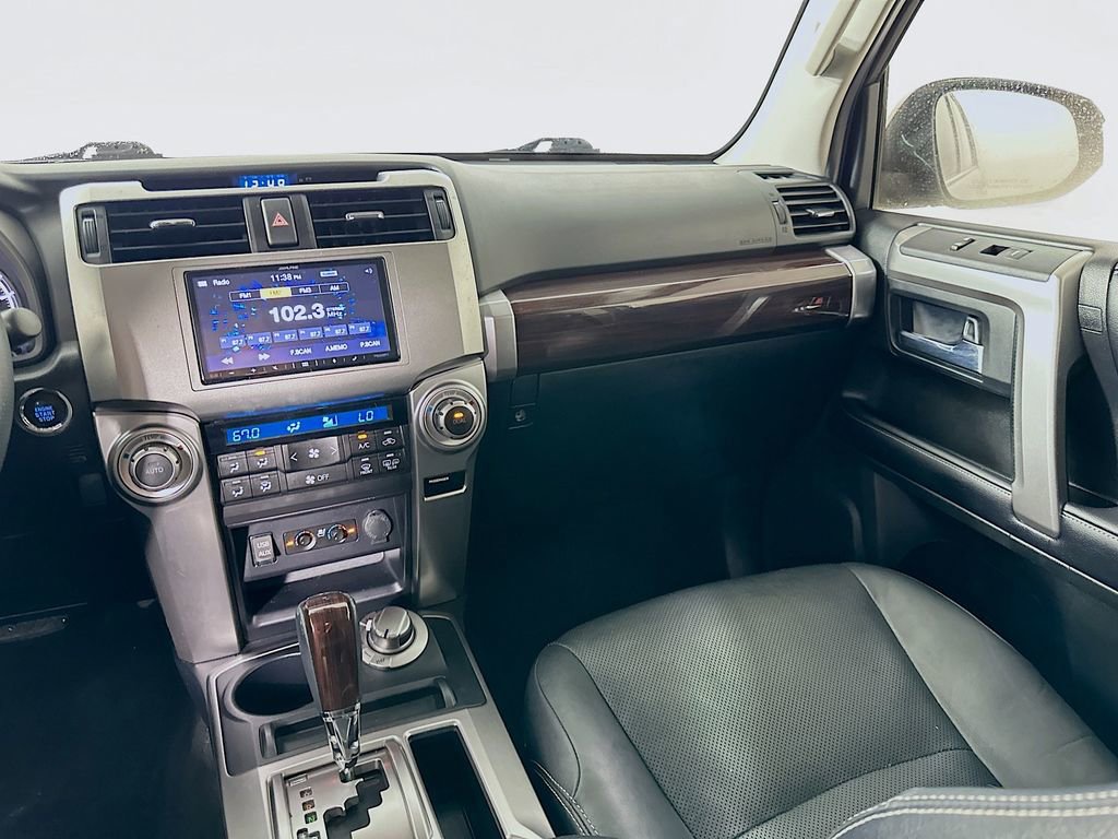Used 2018 Toyota 4Runner Limited AWD/4WD image 23