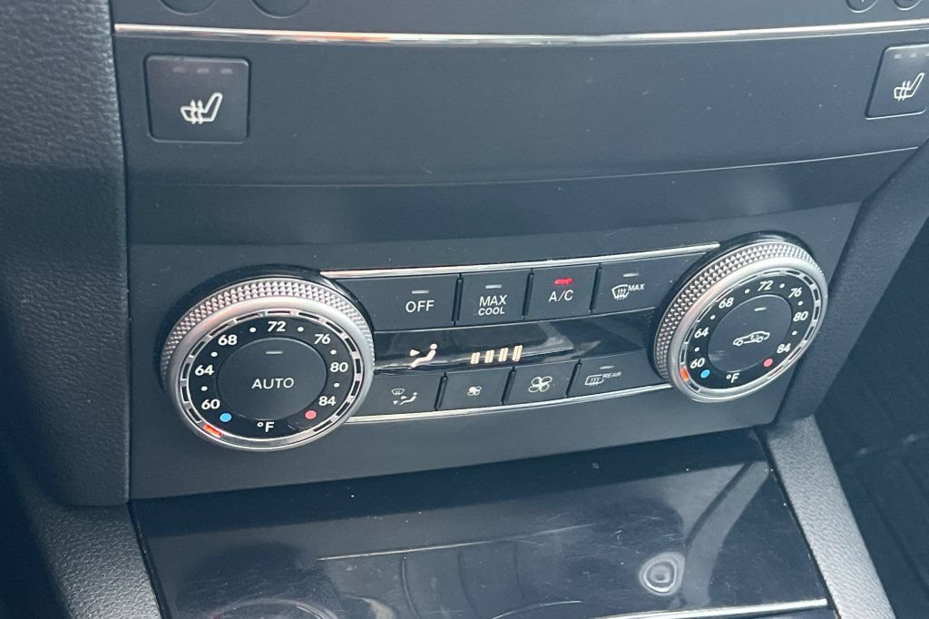 Used 2010 Mercedes-Benz GLK 350 4MATIC image 16