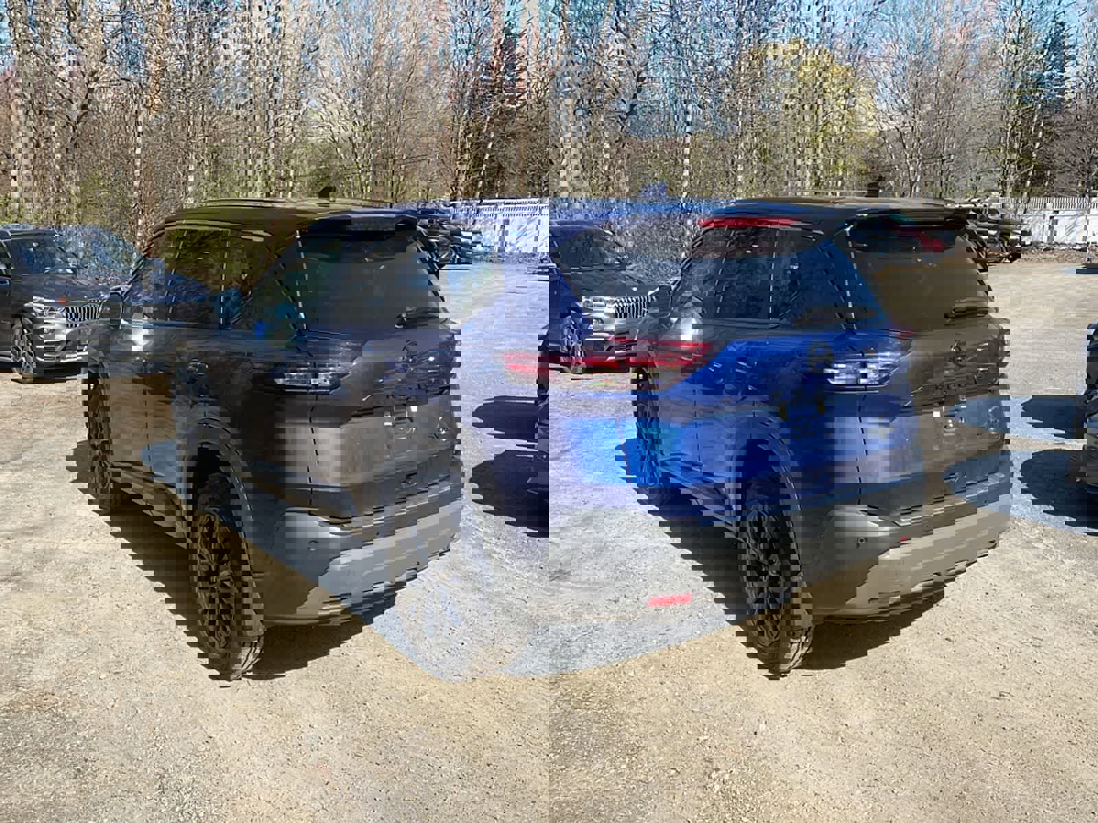 Used 2022 Nissan Rogue SV image 5