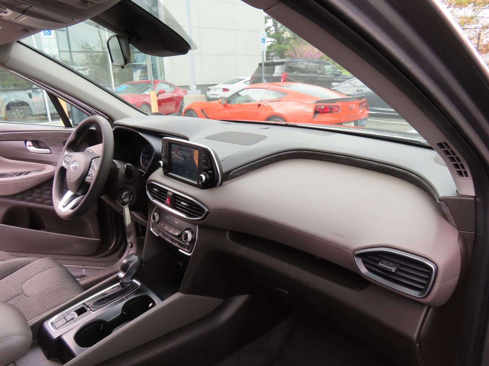 Used 2020 Hyundai Santa Fe SE image 15