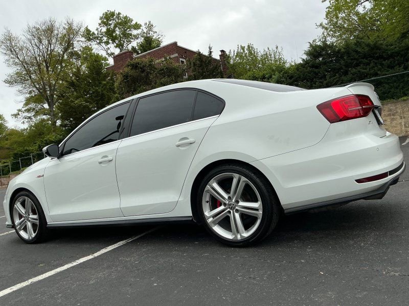 Used 2017 Volkswagen Jetta GLI FWD image 7