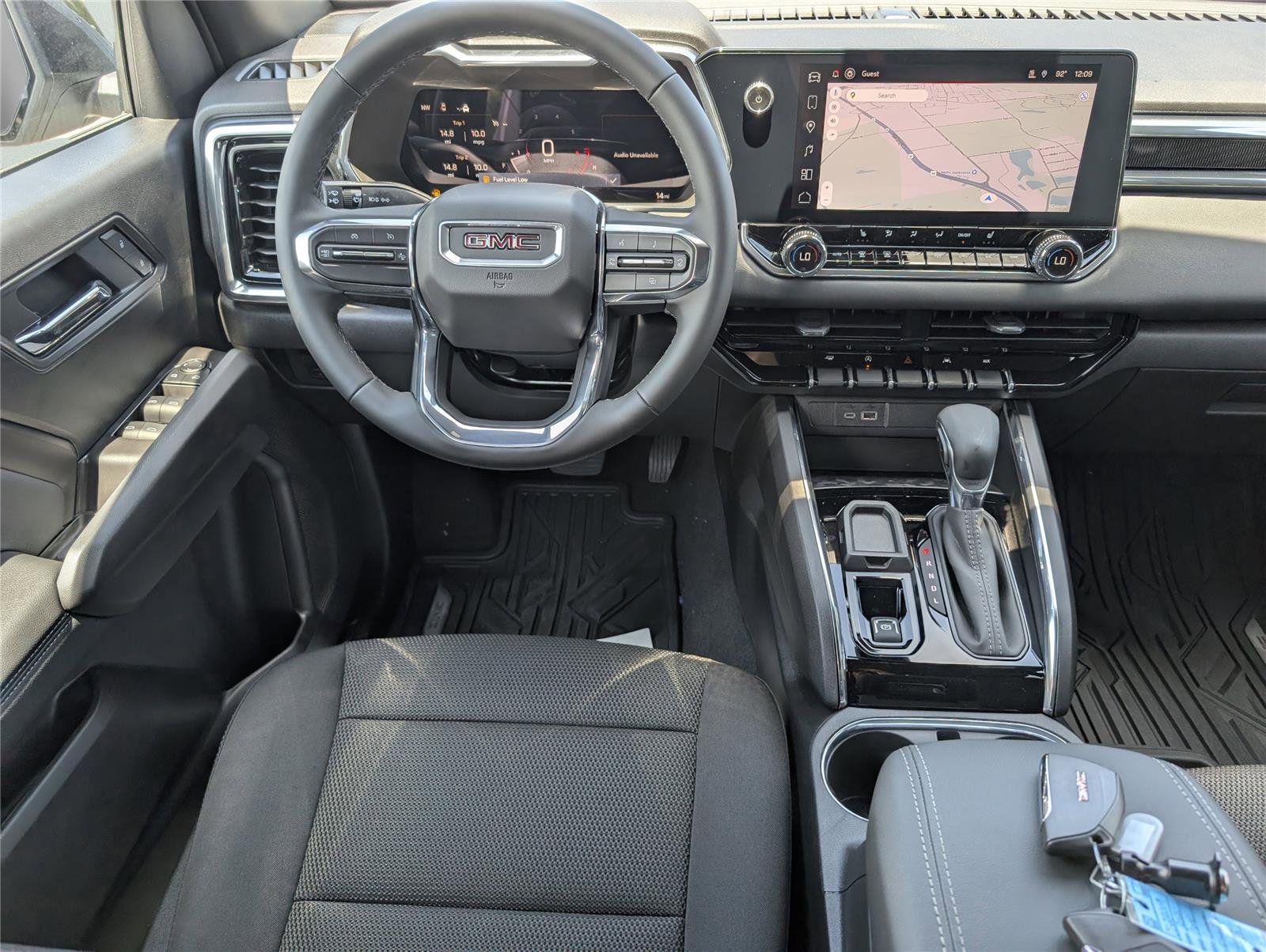 New 2025 GMC Canyon Elevation w/ Convenience Package image 30