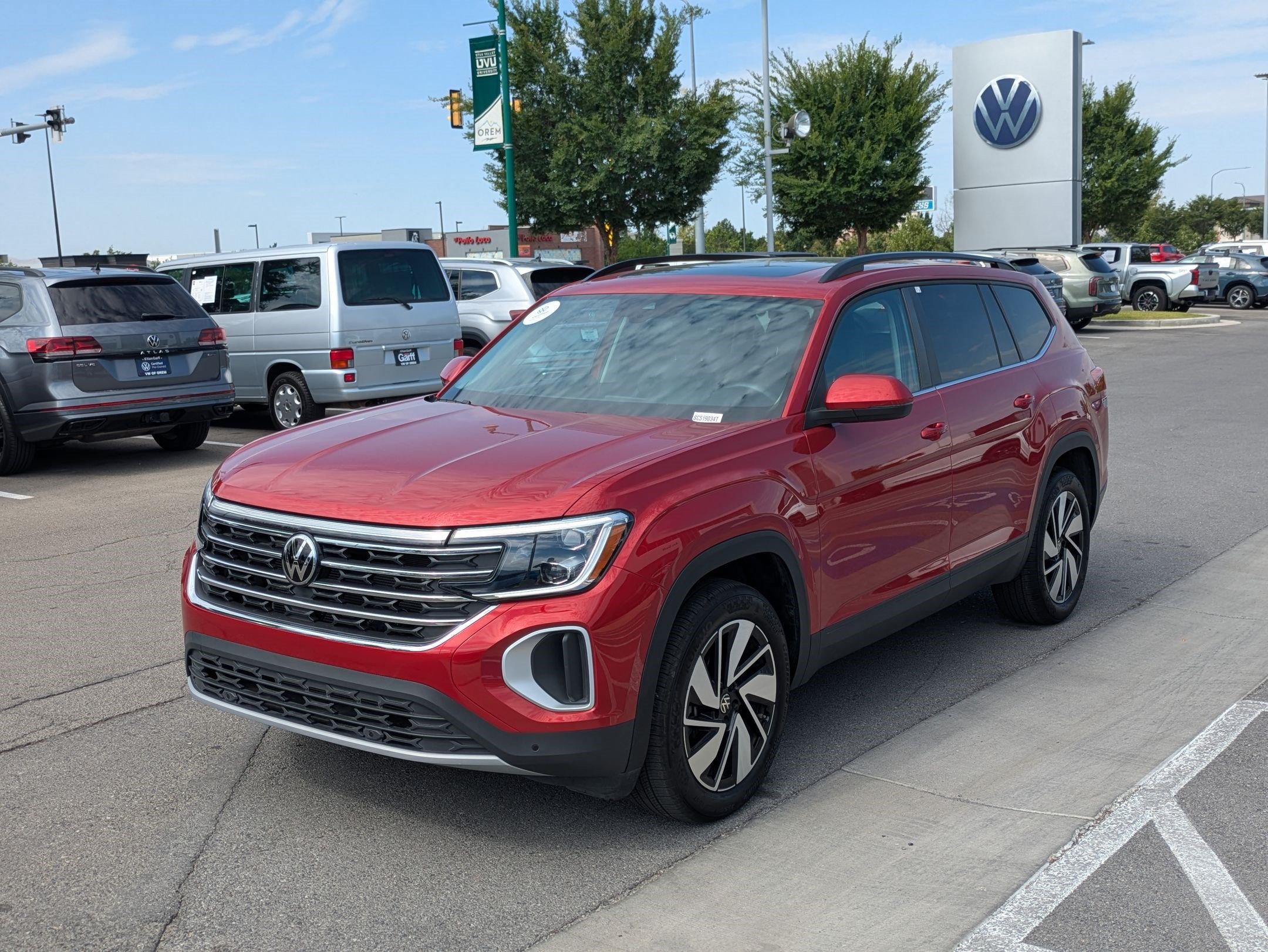 Certified 2025 Volkswagen Atlas SE AWD/4WD image 11