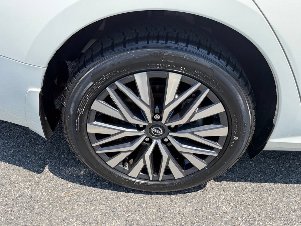 Used 2023 Nissan Altima 2.5 SV AWD/4WD image 15