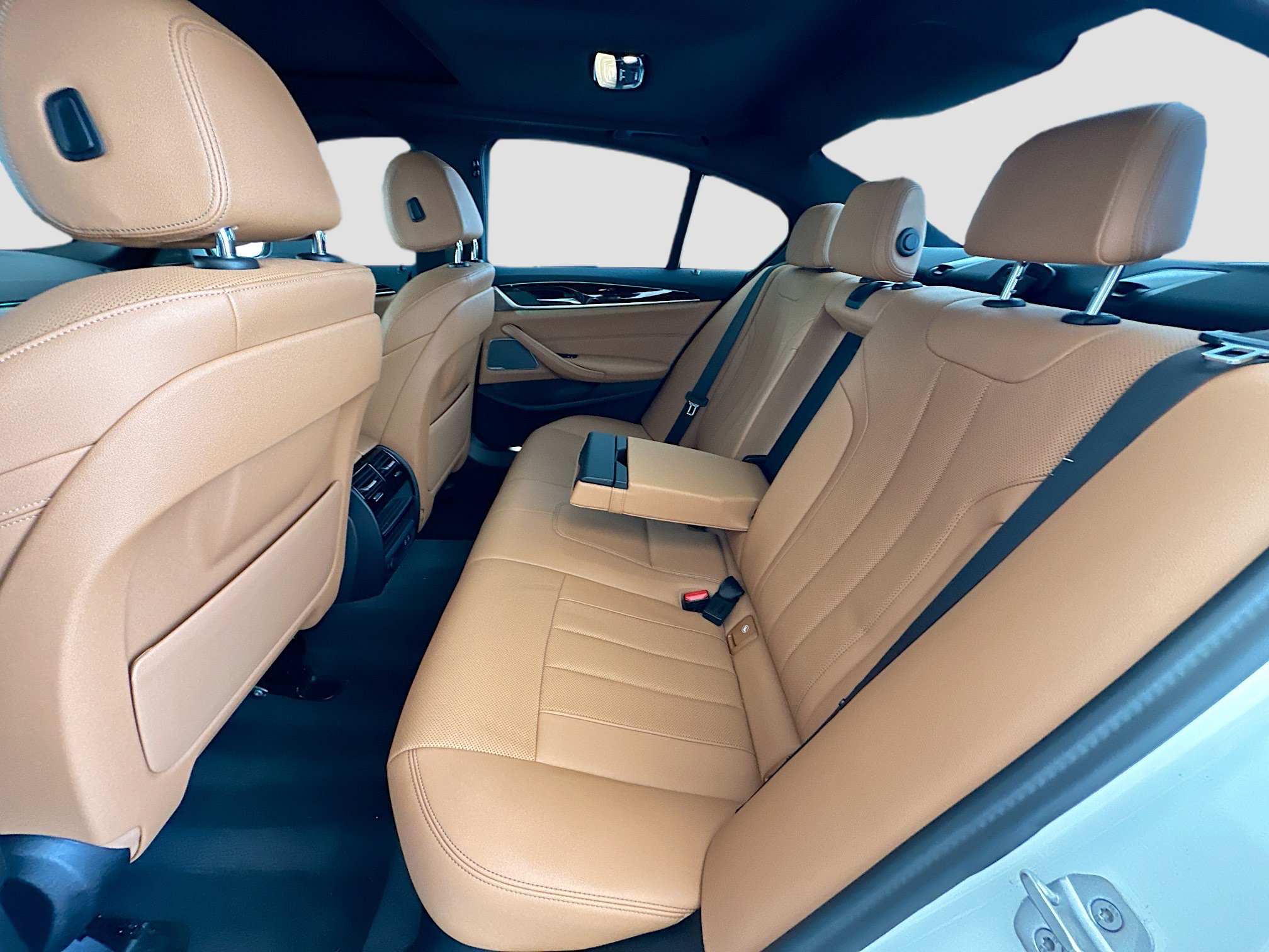 Used 2023 BMW 530i w/ Premium Package RWD image 23