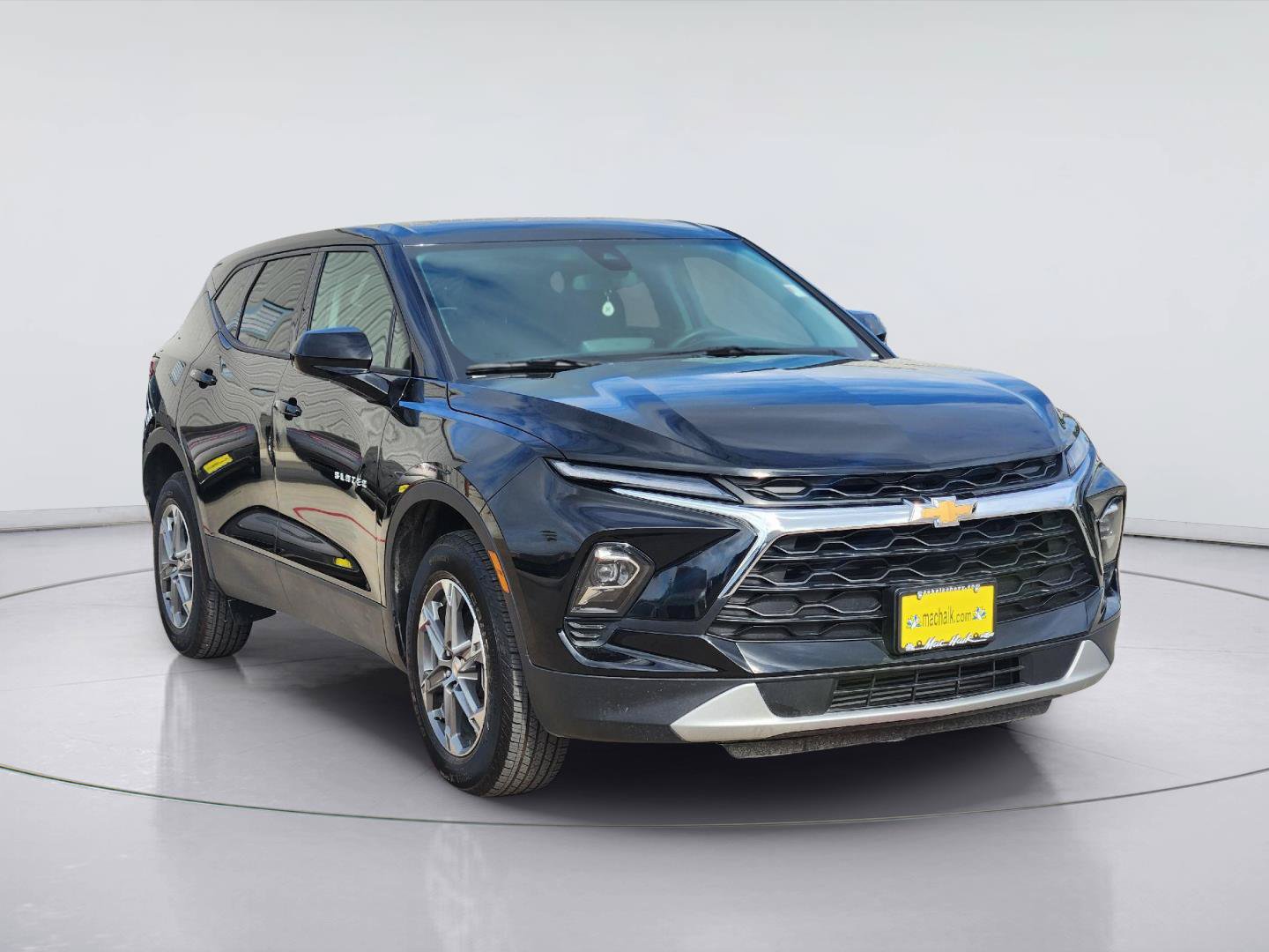 Certified 2026 Chevrolet Blazer LT FWD image 3