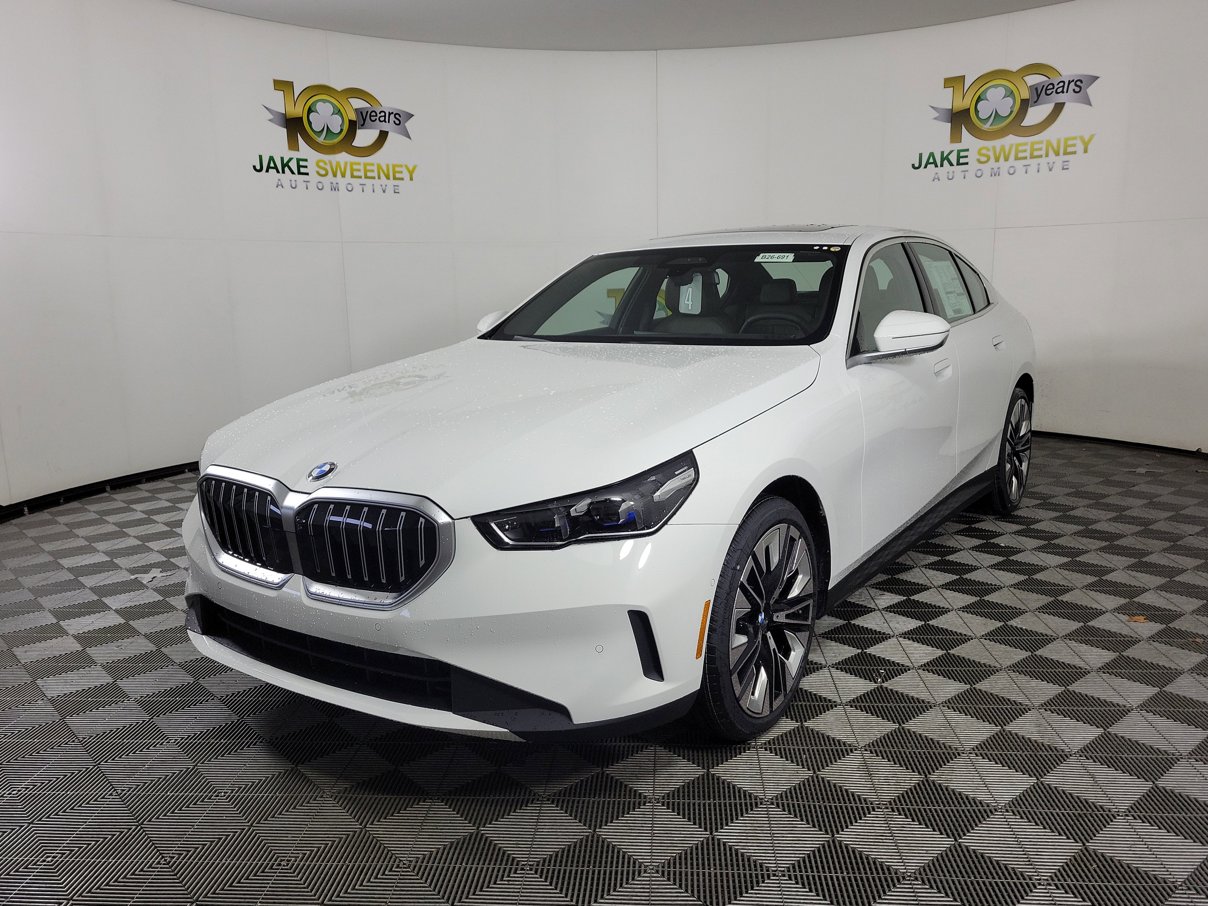 New 2026 BMW 530i xDrive AWD/4WD image 3