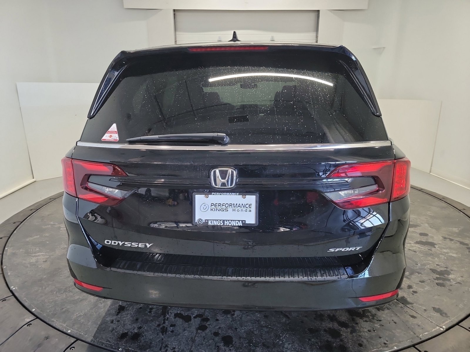 Certified 2023 Honda Odyssey Sport image 8