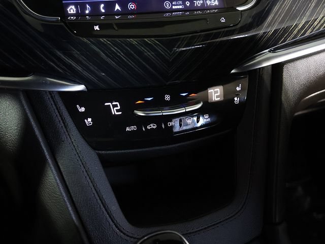 Used 2023 Cadillac XT6 Premium Luxury w/ LPO, Floor Liner Package AWD/4WD image 23