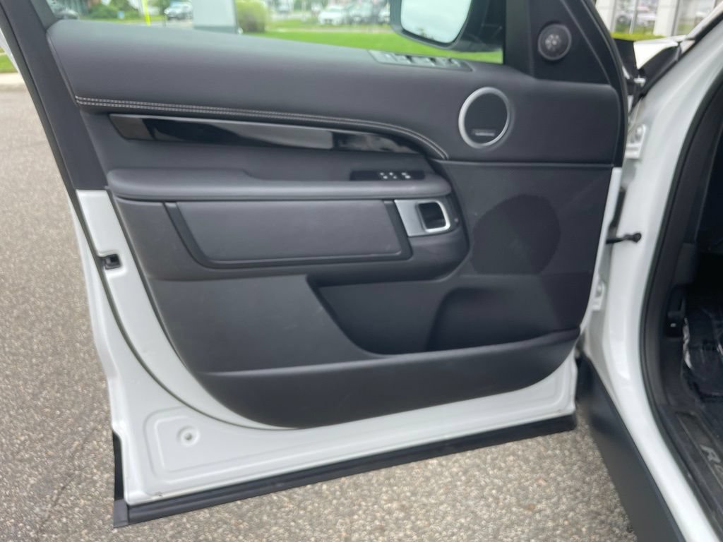 Used 2023 Land Rover Discovery S R-Dynamic AWD/4WD image 22