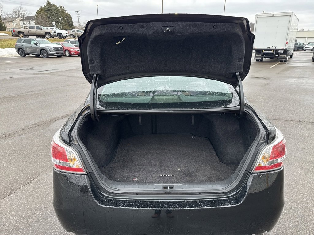 Used 2015 Nissan Altima 2.5 S w/ Power Driver Seat Package image 4