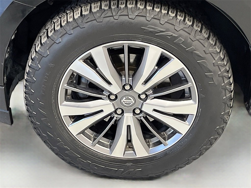 Used 2019 Nissan Pathfinder SL image 32