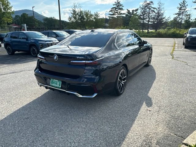 Used 2025 BMW 740i xDrive AWD/4WD image 35