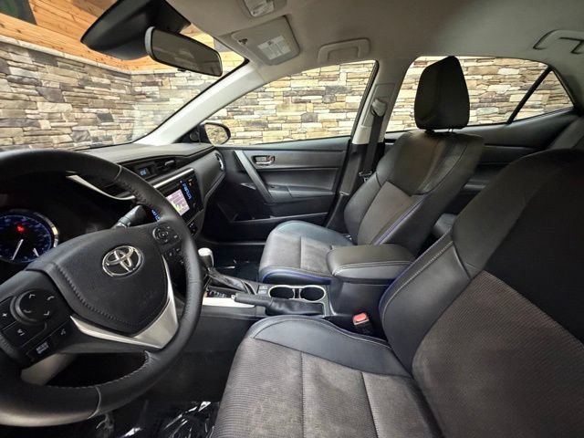 Used 2017 Toyota Corolla SE w/ Carpet Mat Package (TMS) FWD image 13