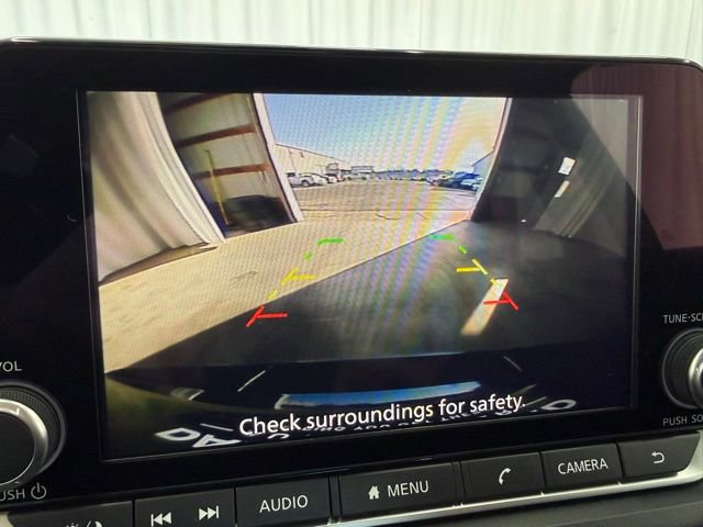 Used 2025 Nissan Rogue SV image 20