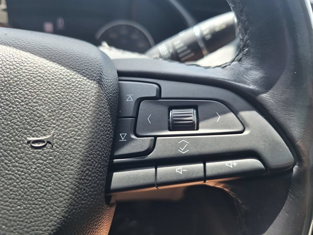 Used 2019 Cadillac XT4 Luxury FWD image 14