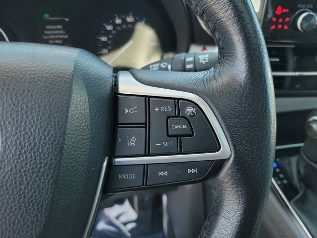 Used 2024 Toyota Sienna XLE FWD image 22