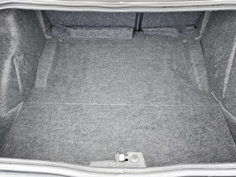 Used 2023 Dodge Challenger SXT image 10