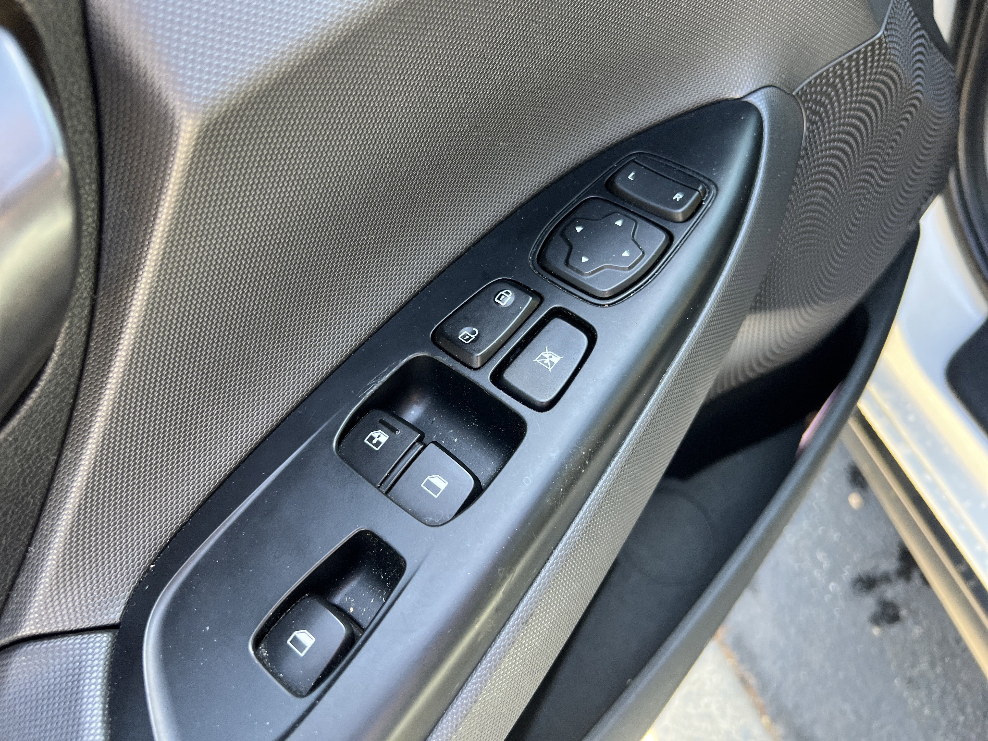 Used 2019 Hyundai Veloster Turbo Ultimate FWD image 15