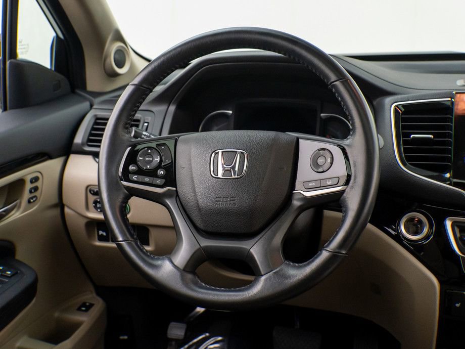 Certified 2021 Honda Pilot Touring image 13