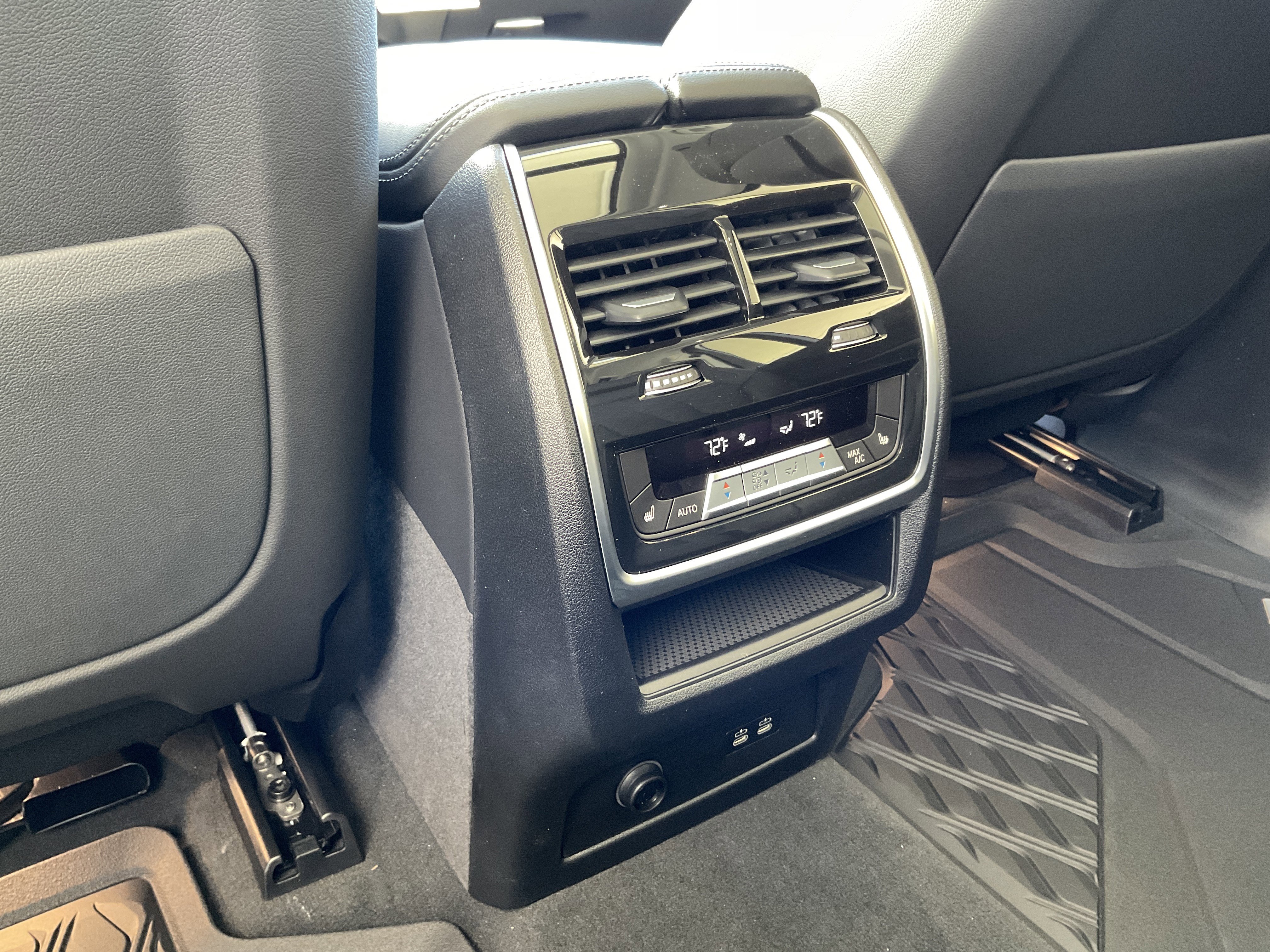 New 2026 BMW X7 xDrive40i w/ Premium Package image 25