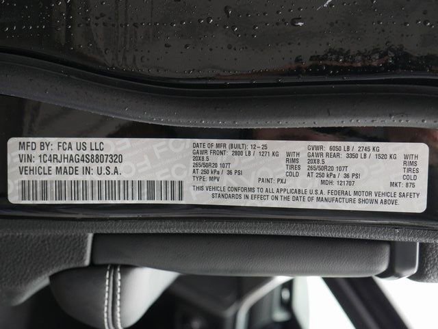 New 2025 Jeep Grand Cherokee Altitude image 23