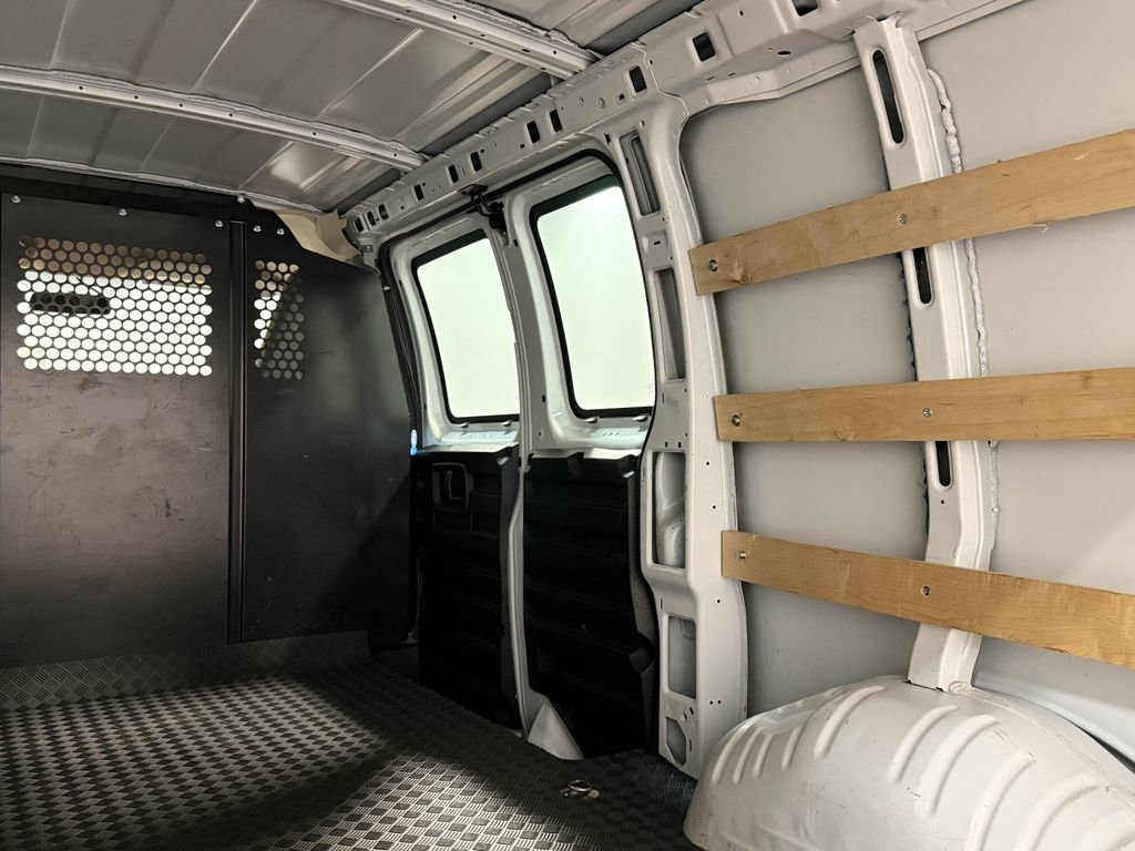 Used 2024 GMC Savana 2500 w/ Driver Convenience Package image 81