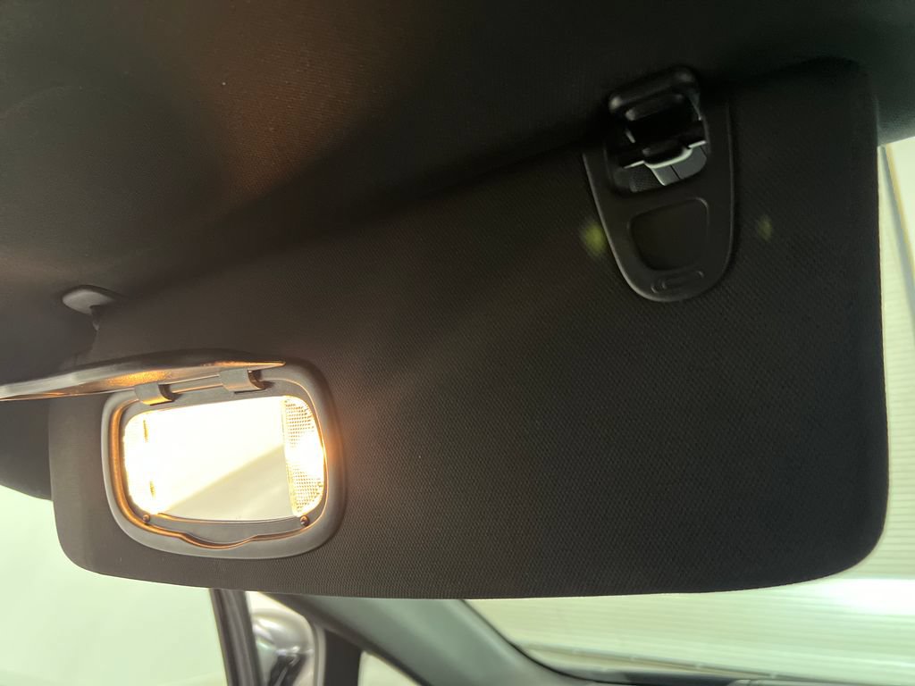 Used 2025 Chrysler Pacifica Select FWD image 77