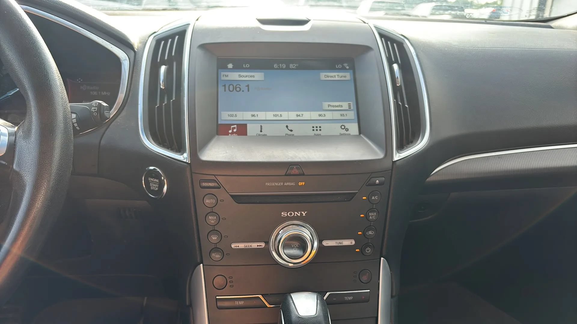 Used 2018 Ford Edge Titanium AWD/4WD image 24