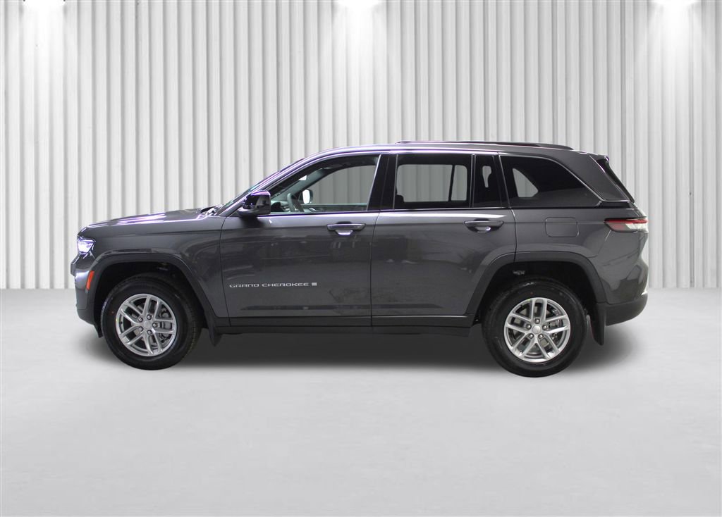 New 2025 Jeep Grand Cherokee Laredo X w/ Luxury Tech Group I image 5