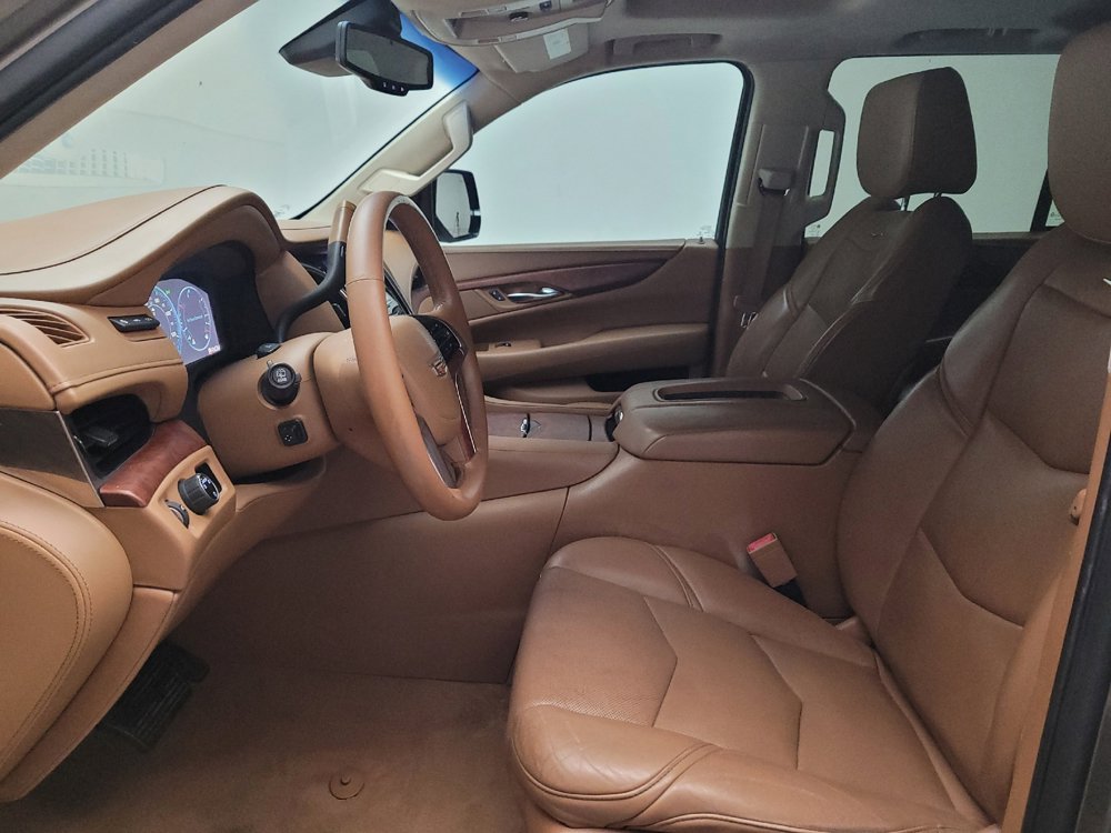 Used 2015 Cadillac Escalade Platinum RWD image 17