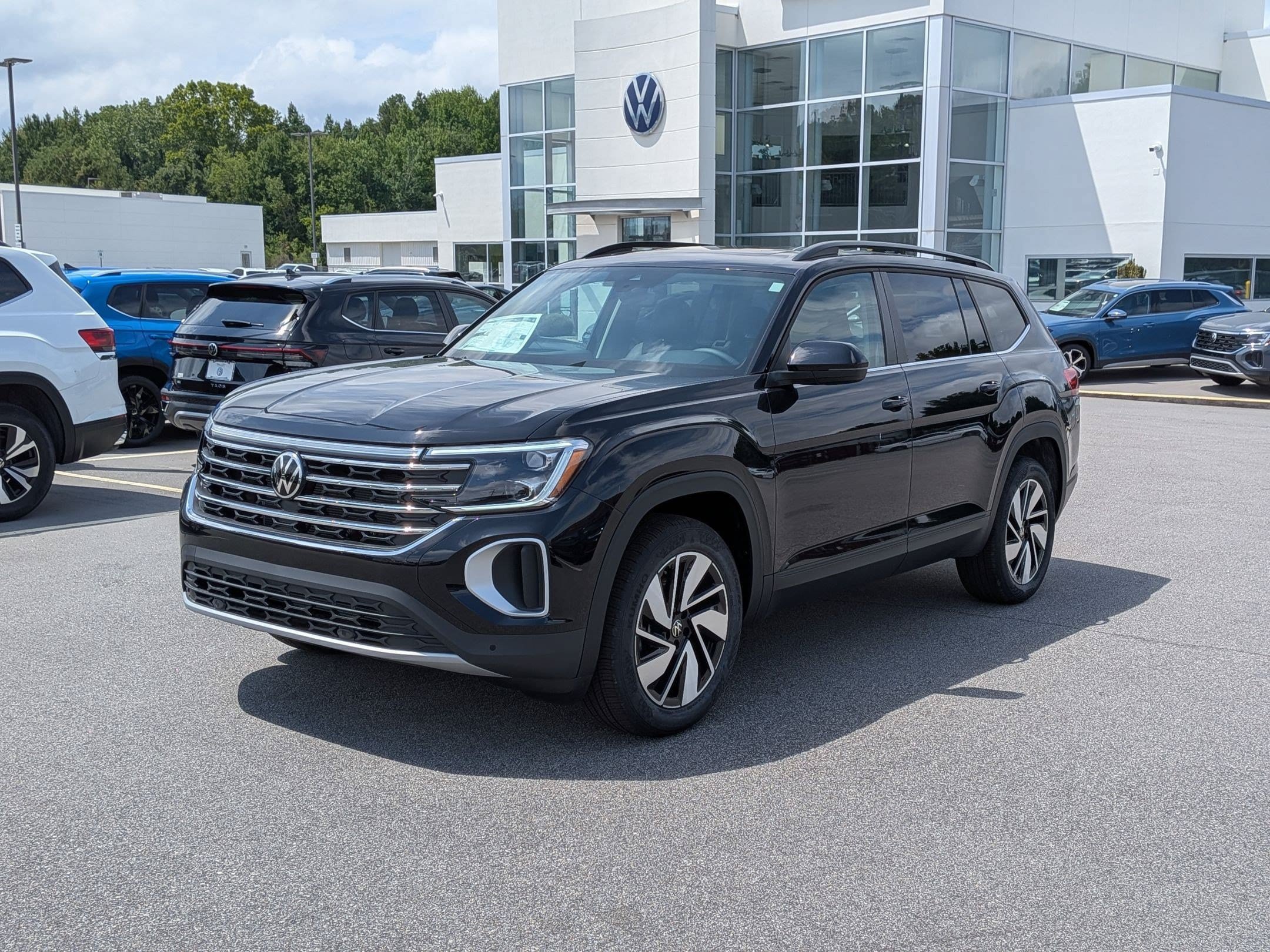 New 2026 Volkswagen Atlas SE FWD image 7