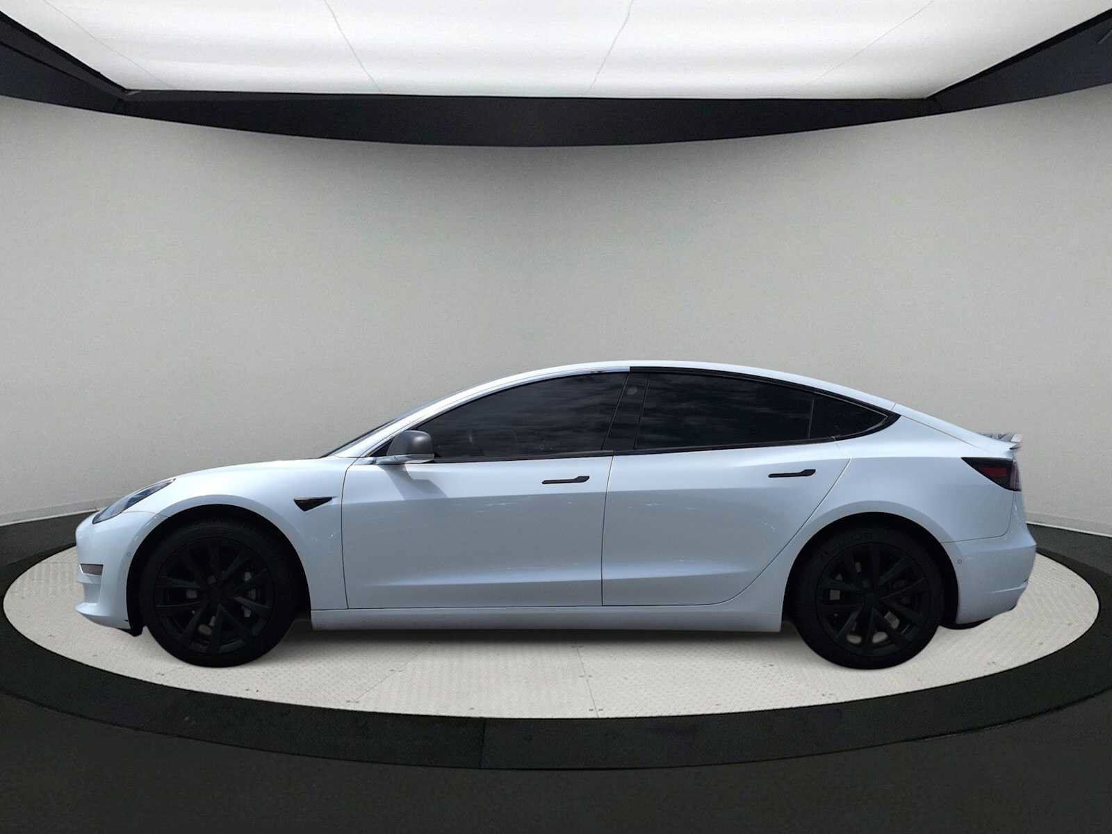 Used 2019 Tesla Model 3 Standard Range Plus RWD image 5