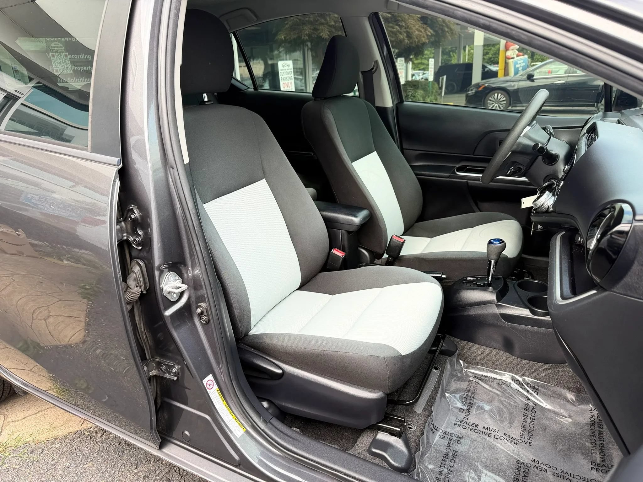 Used 2015 Toyota Prius C Two FWD image 31