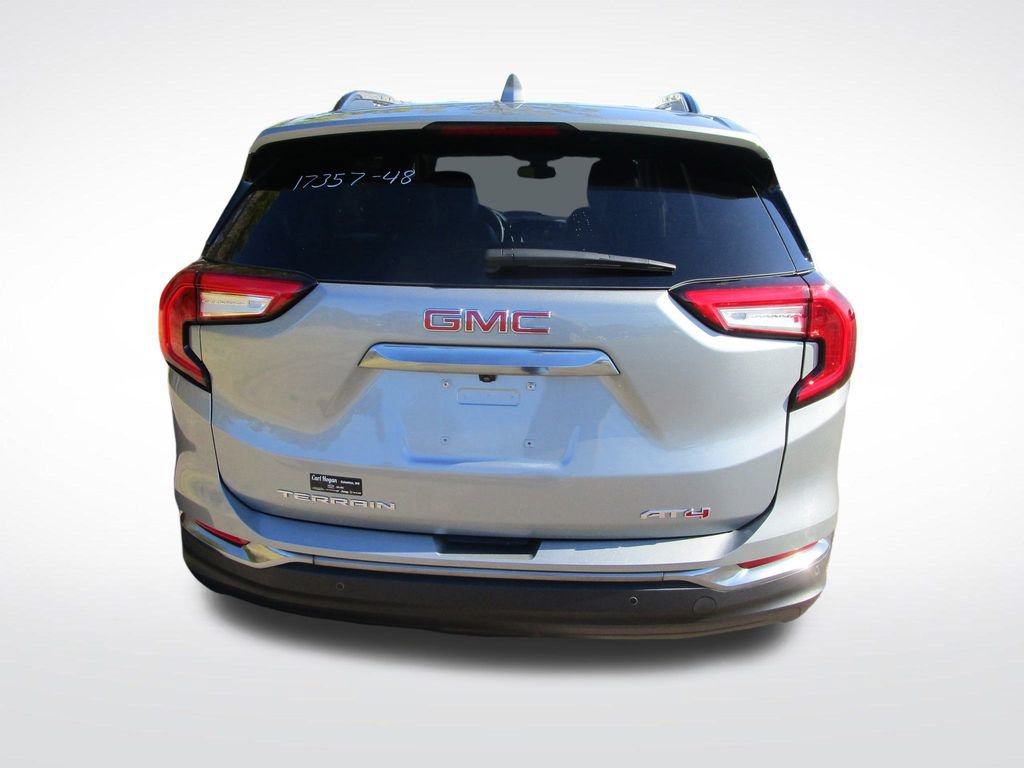Used 2024 GMC Terrain AT4 image 9