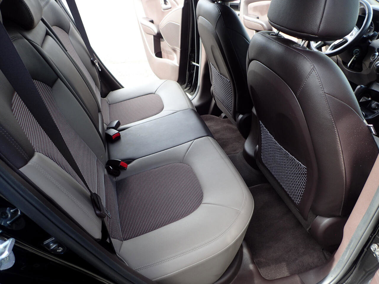 Used 2012 Hyundai Tucson GLS FWD image 12