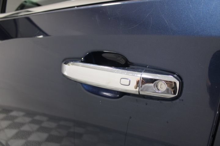 Used 2019 GMC Sierra 1500 SLT AWD/4WD image 16