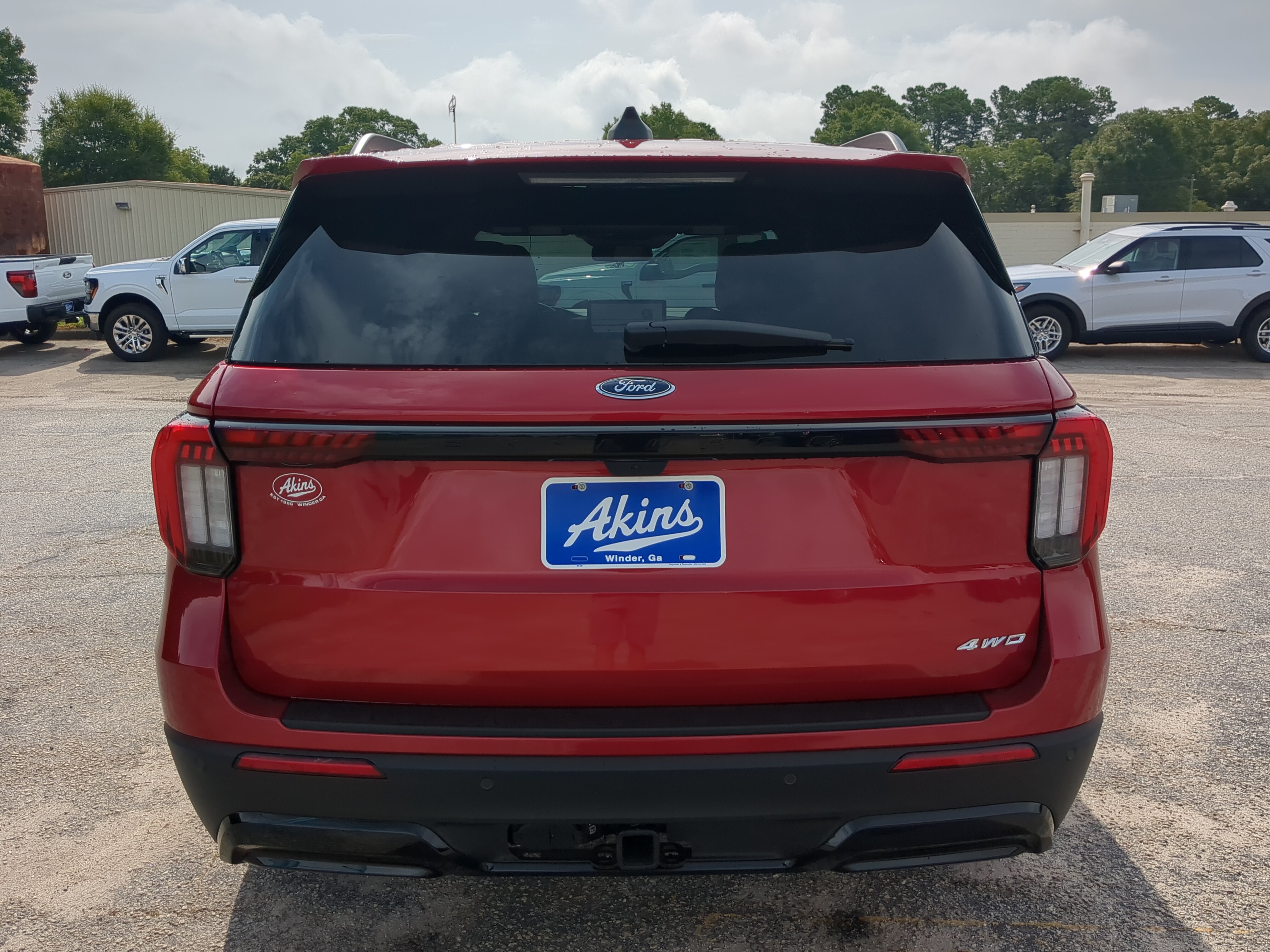 Certified 2025 Ford Explorer ST-Line w/ Premium Package AWD/4WD image 4