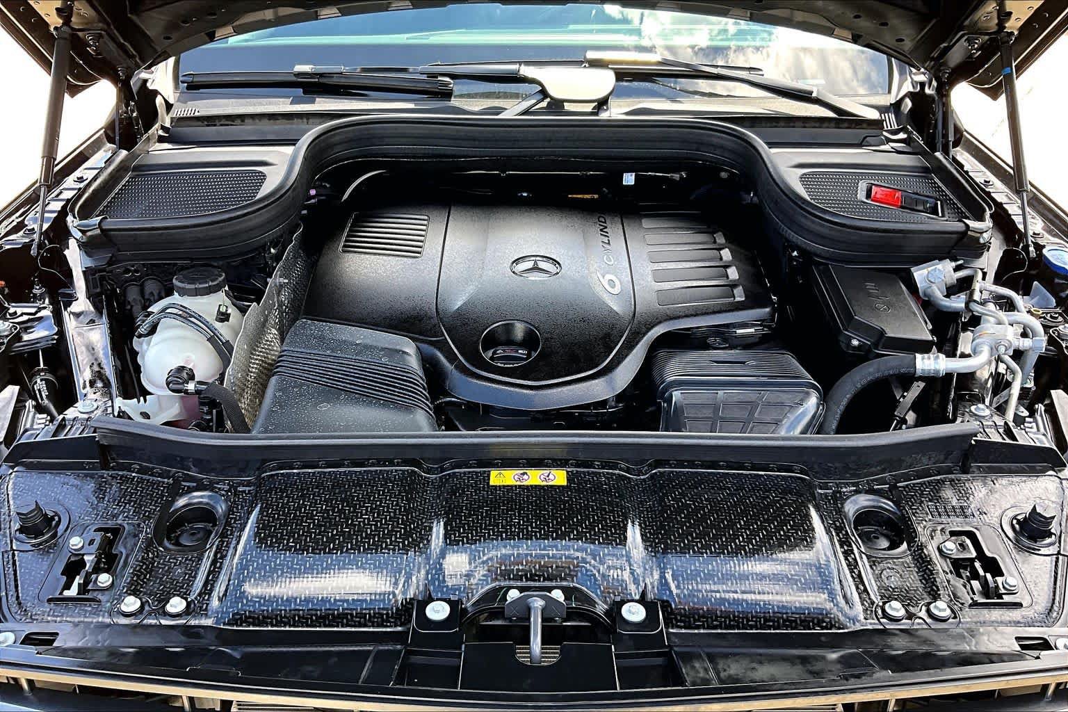 Used 2026 Mercedes-Benz GLS 450 4MATIC image 32