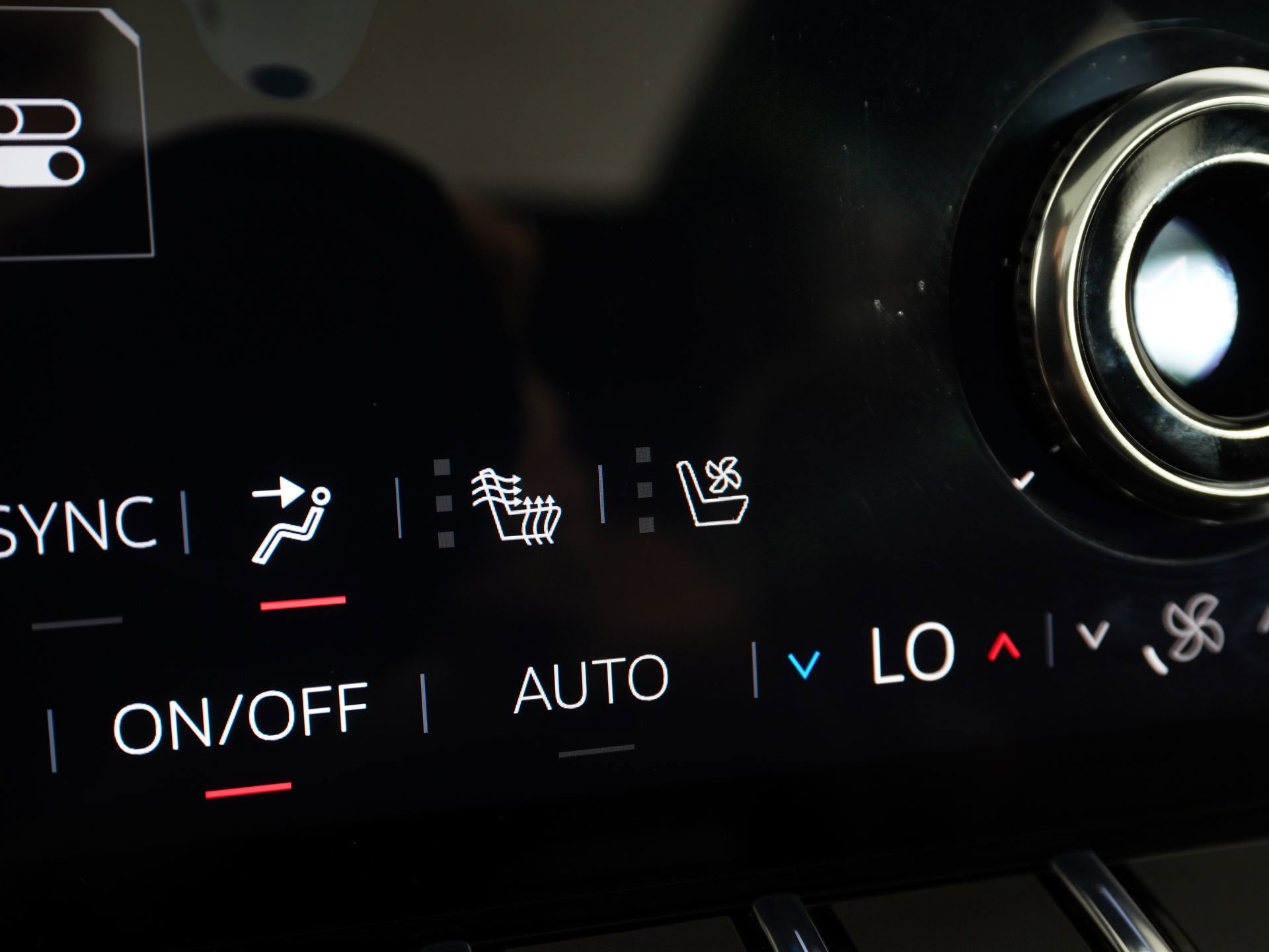 Used 2026 GMC Yukon Denali Ultimate AWD/4WD image 25