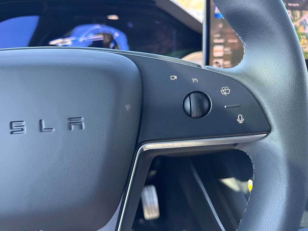 Used 2024 Tesla Model X AWD/4WD image 17