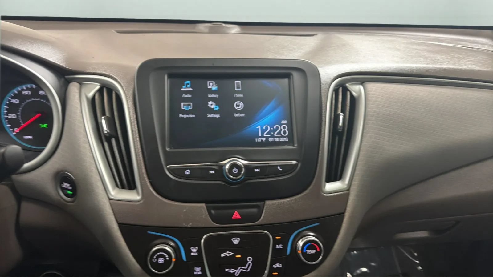 Used 2017 Chevrolet Malibu LS FWD image 13