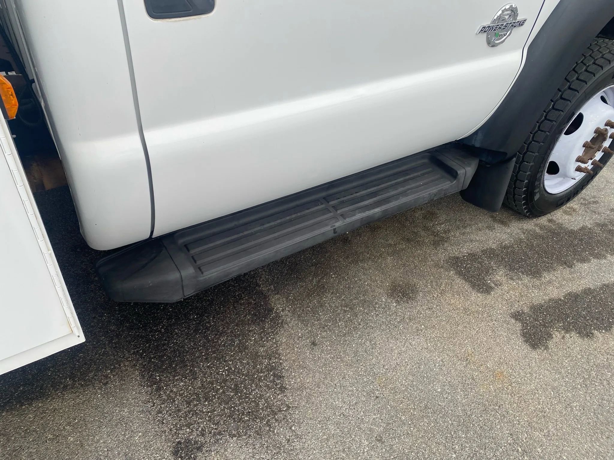 Used 2015 Ford F550 4x4 Regular Cab Super Duty image 21