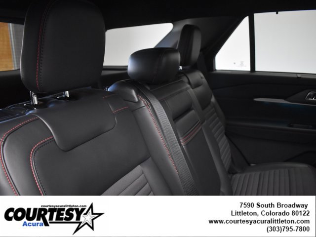 Used 2025 Ford Explorer ST-Line w/ Premium Package image 24