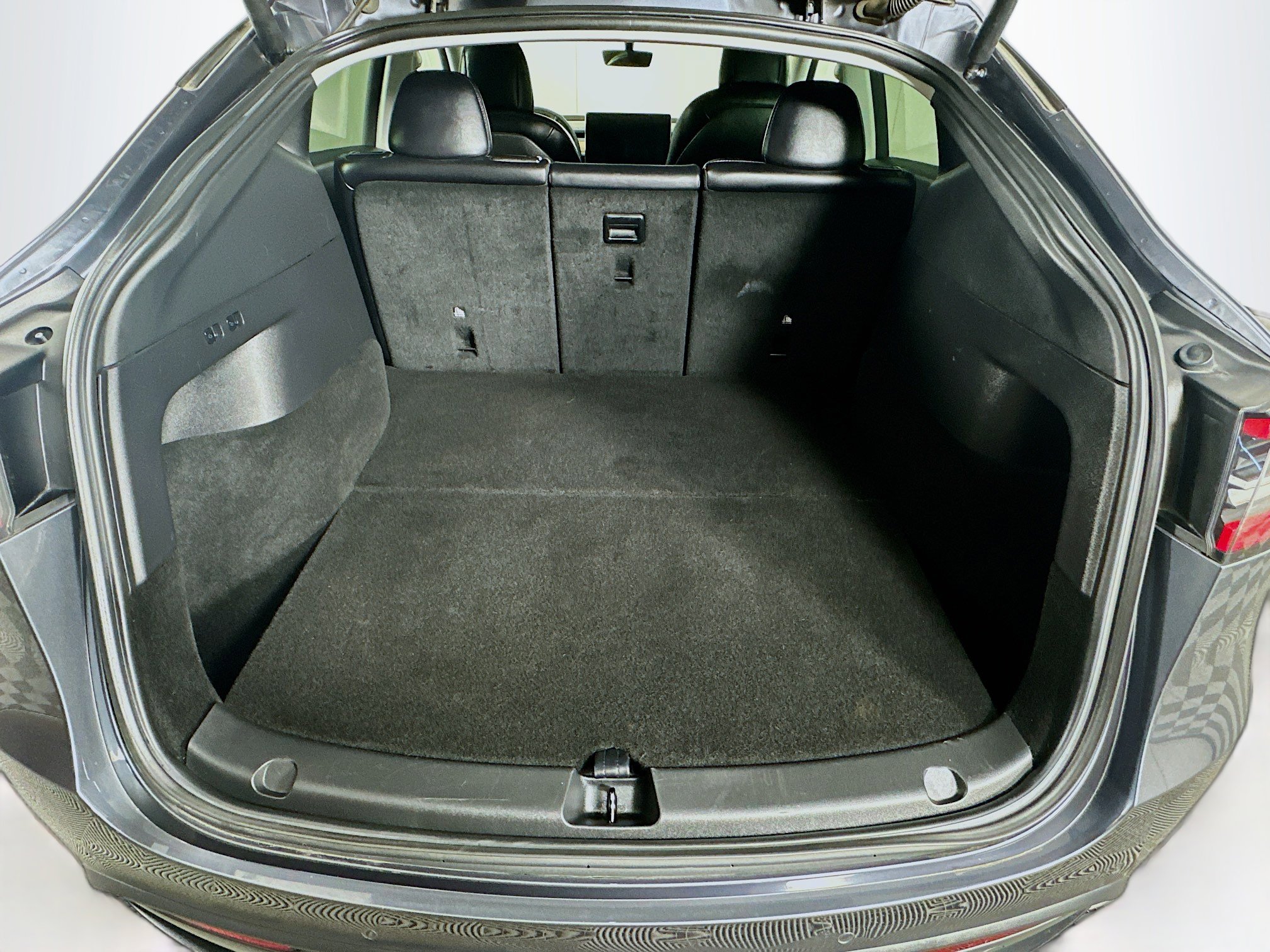 Used 2021 Tesla Model Y Long Range image 27